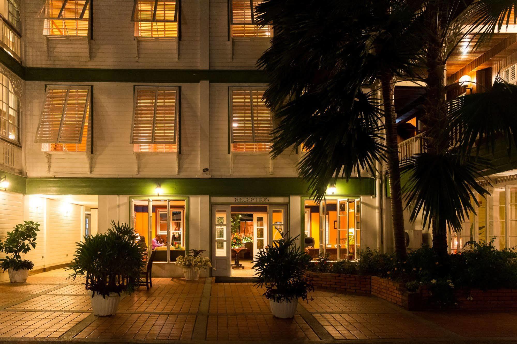Cara Lodge Hotel Джорджтаун Екстер'єр фото