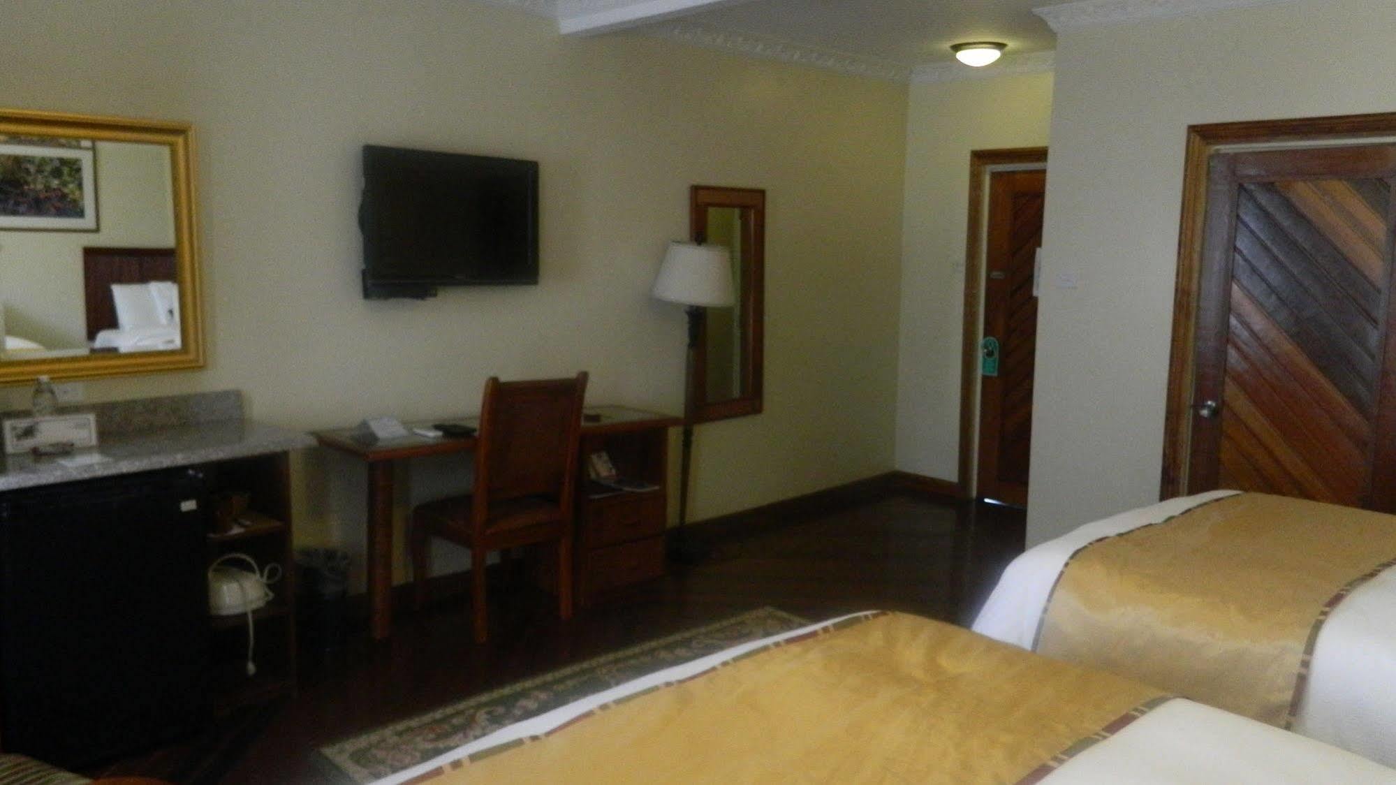 Cara Lodge Hotel Джорджтаун Екстер'єр фото
